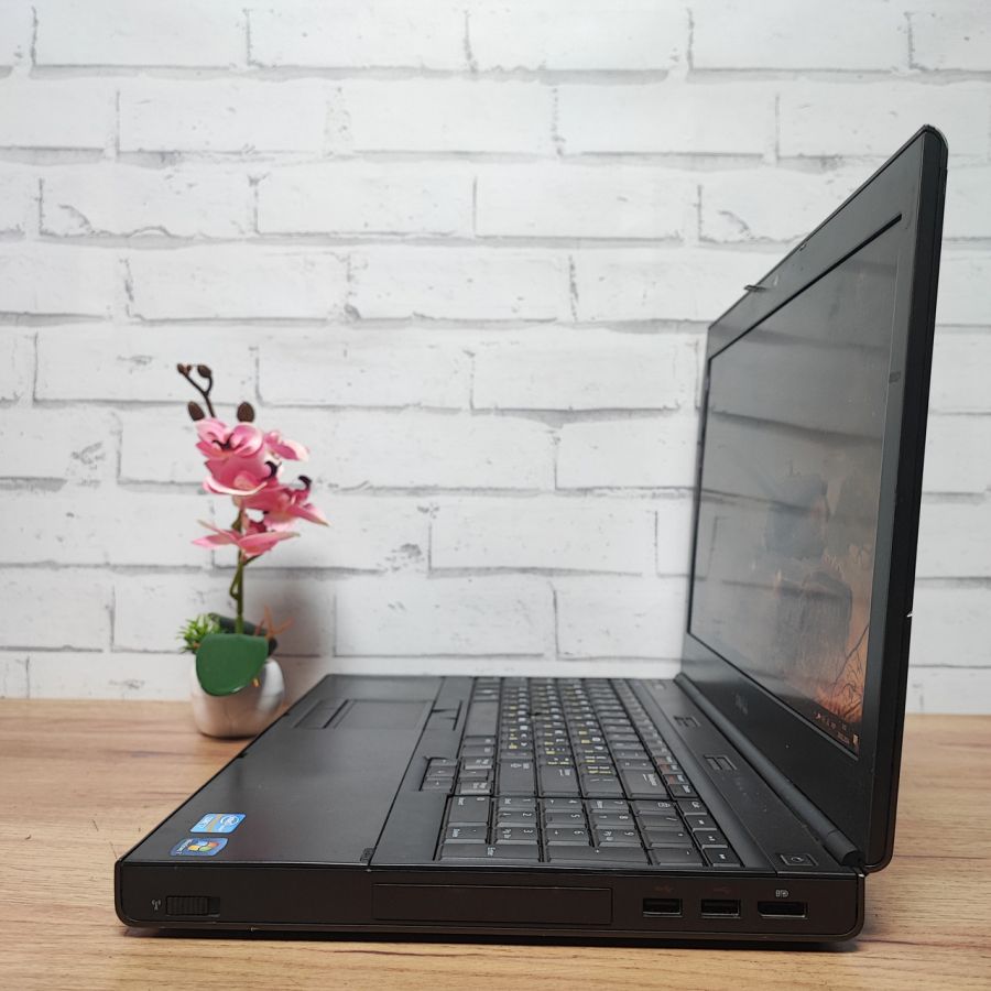 Ноутбук Б/В Dell Precision M4600, Intel Core i7-2820QM, DDR3 16 GB, SSD 256GB, NVIDIA Quadro 2000M 2Gb, 15.6" Full HD