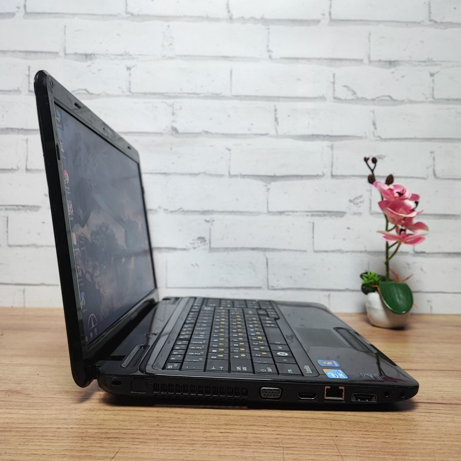 Ноутбук Б/В Toshiba Satellite L650-1Q3, Intel Core i5-480M, DDR3 8 GB, SSD 128GB, AMD Radeon HD 5000, 15.6" HD