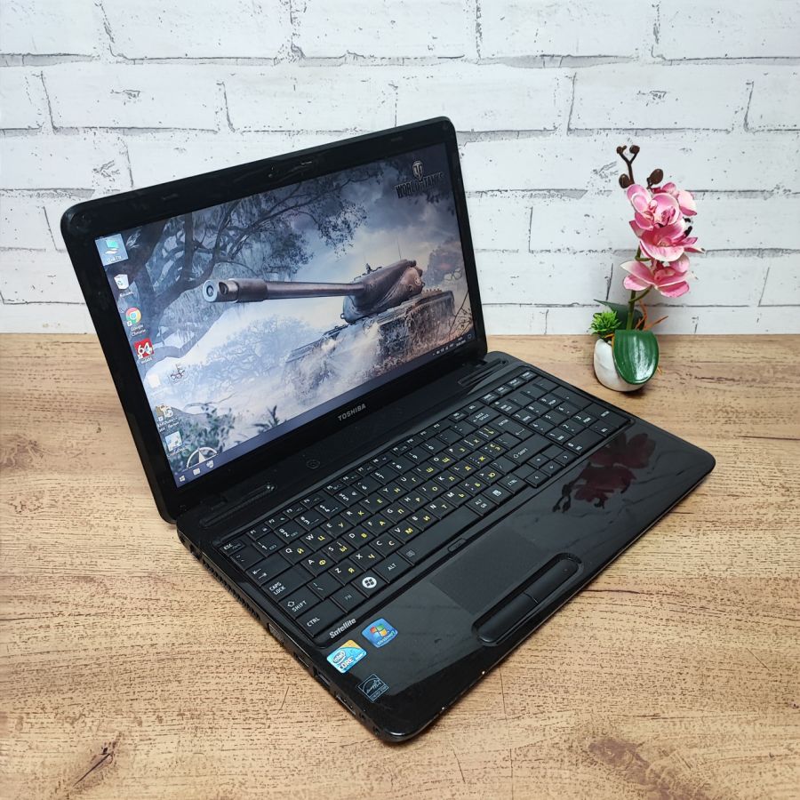 Ноутбук Б/В Toshiba Satellite L650-1Q3, Intel Core i5-480M, DDR3 8 GB, SSD 128GB, AMD Radeon HD 5000, 15.6" HD