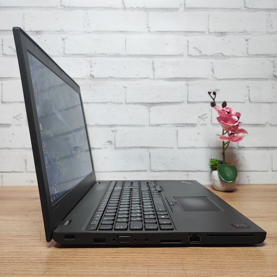 Ноутбук Б/В Lenovo T550, Intel Core i5-5300U, DDR3 8GB, SSD 128GB, 15.6" Full HD