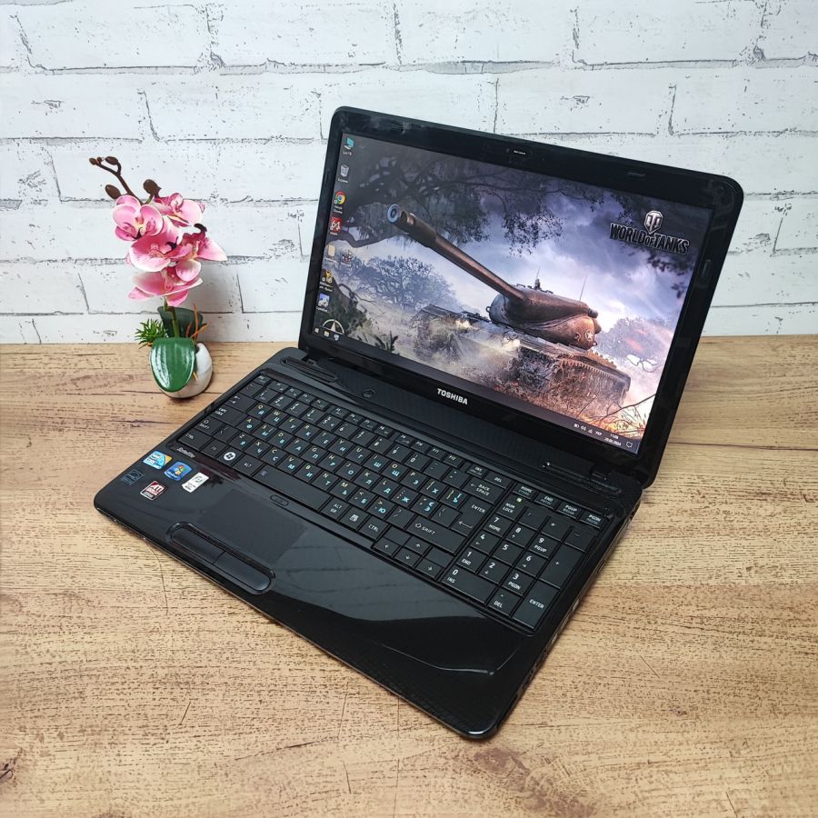 Ноутбук Б/В Toshiba Satellite L650-12Z, Intel Core i3-330M, DDR3 8 GB, SSD 128GB, AMD Radeon HD 512Mb, 15.6" HD