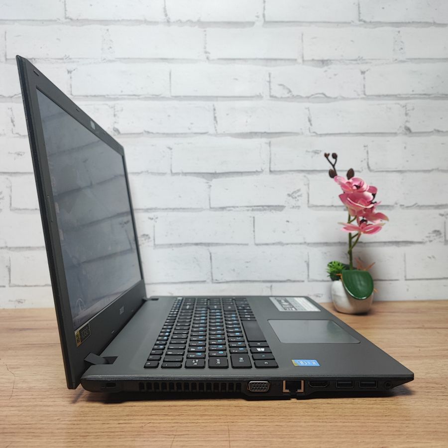Ноутбук Б/В Acer Aspire E5-573, Intel Core i3-5005U, DDR3 8 GB, SSD 256GB, 15.6" Full HD