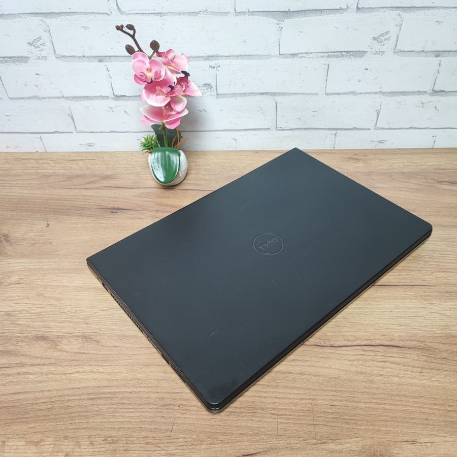 Ноутбук Б/В Dell P52F, Intel Core i3-5005U, DDR3 8 GB, SSD 256GB, 15.6" HD