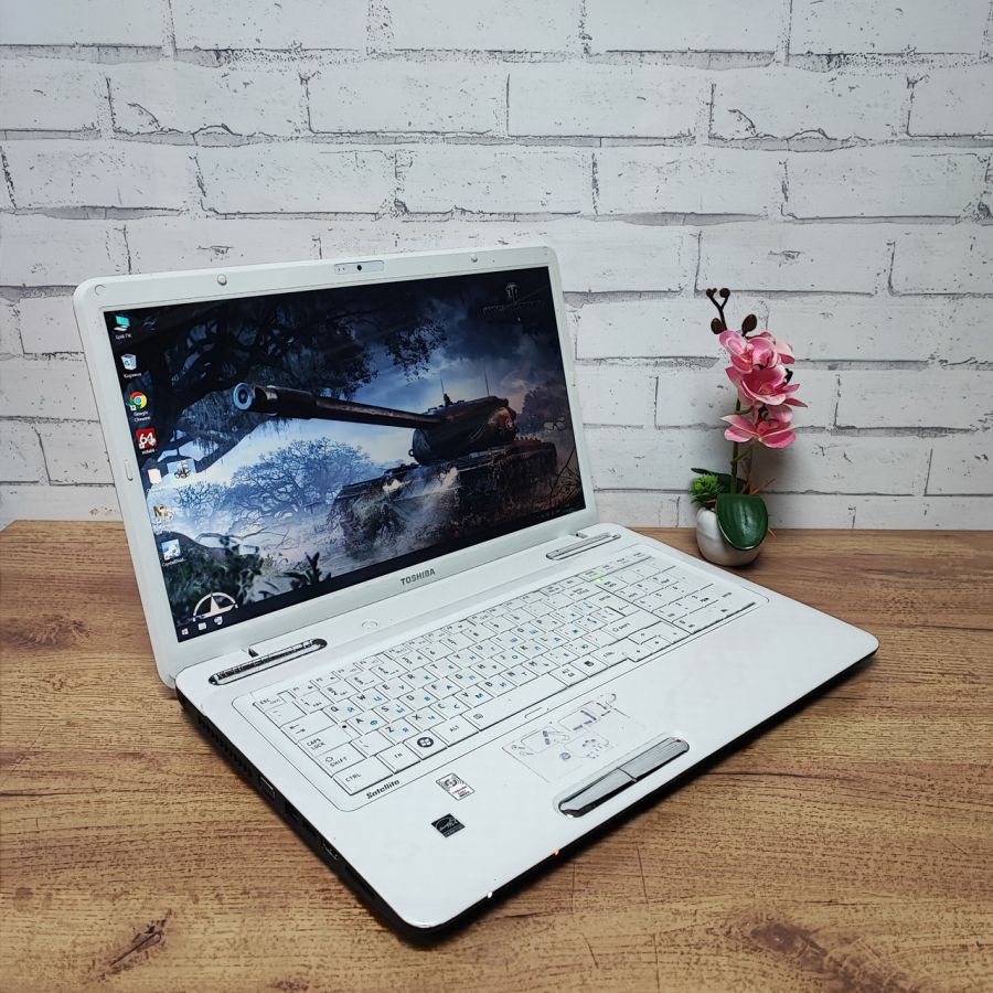 Ноутбук Б/В Toshiba Satellite L775D-10V, AMD A6-3420M, DDR3 8 GB, SSD 128GB, AMD Radeon HD 6520G, 17.3" HD