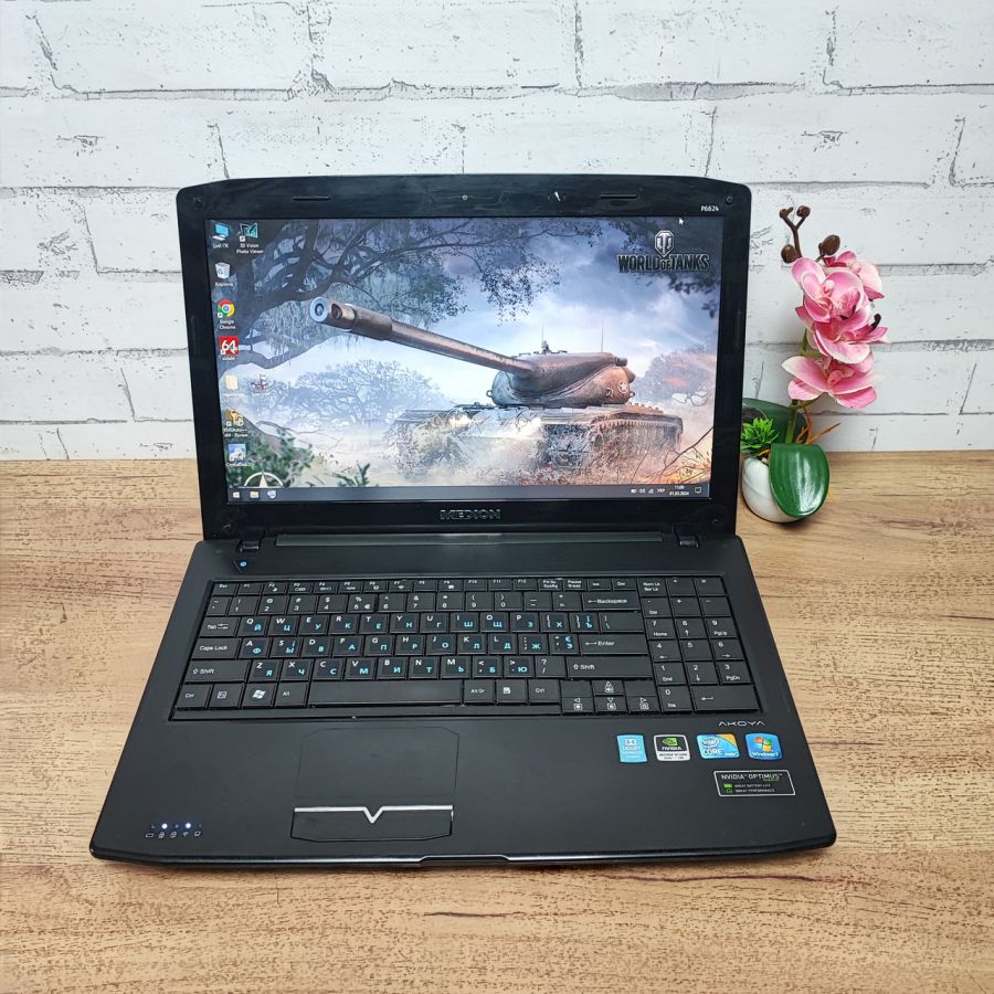 Ноутбук Б/В Medion Akoya P6624, Intel Core i3-370M, DDR3 8 GB, SSD 128GB, NVIDIA GeForce GT 425M 1Gb, 15.6"