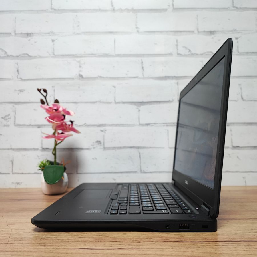 Ноутбук Б/В Dell Latitude E7450, Intel Core i5-5300U, DDR3 8 GB, SSD 128GB, 14" HD