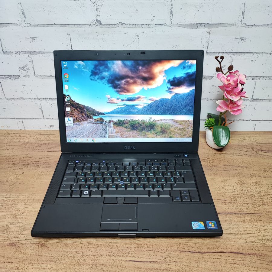 Ноутбук Б/В Dell Latitude E6410, Intel Core i5-560M, DDR3 8 GB, SSD 128GB, 15.6" HD