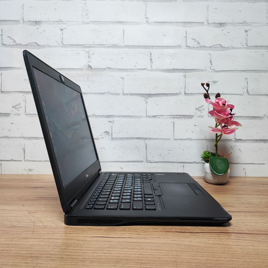 Ноутбук Б/В Dell Latitude E7450, Intel Core i5-5300U, DDR3 8 GB, SSD 256GB, 14" HD