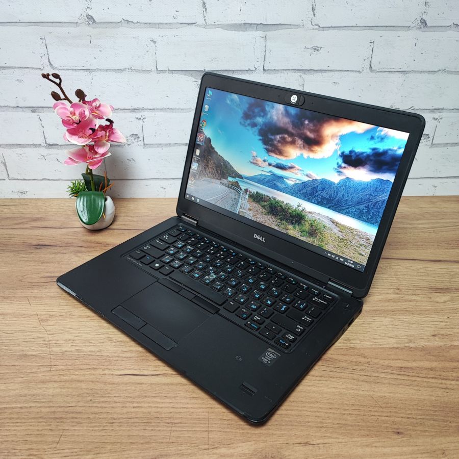 Ноутбук Б/В Dell Latitude E7450, Intel Core i5-5300U, DDR3 8 GB, SSD 256GB, 14" HD