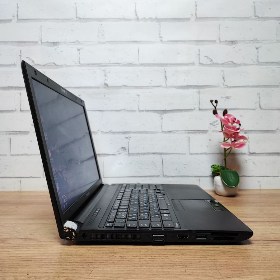 Ноутбук Б/В Toshiba Satellite Pro R850-15F, Intel Core i3-2328M, DDR3 8 GB, SSD 128GB, 15.6" HD