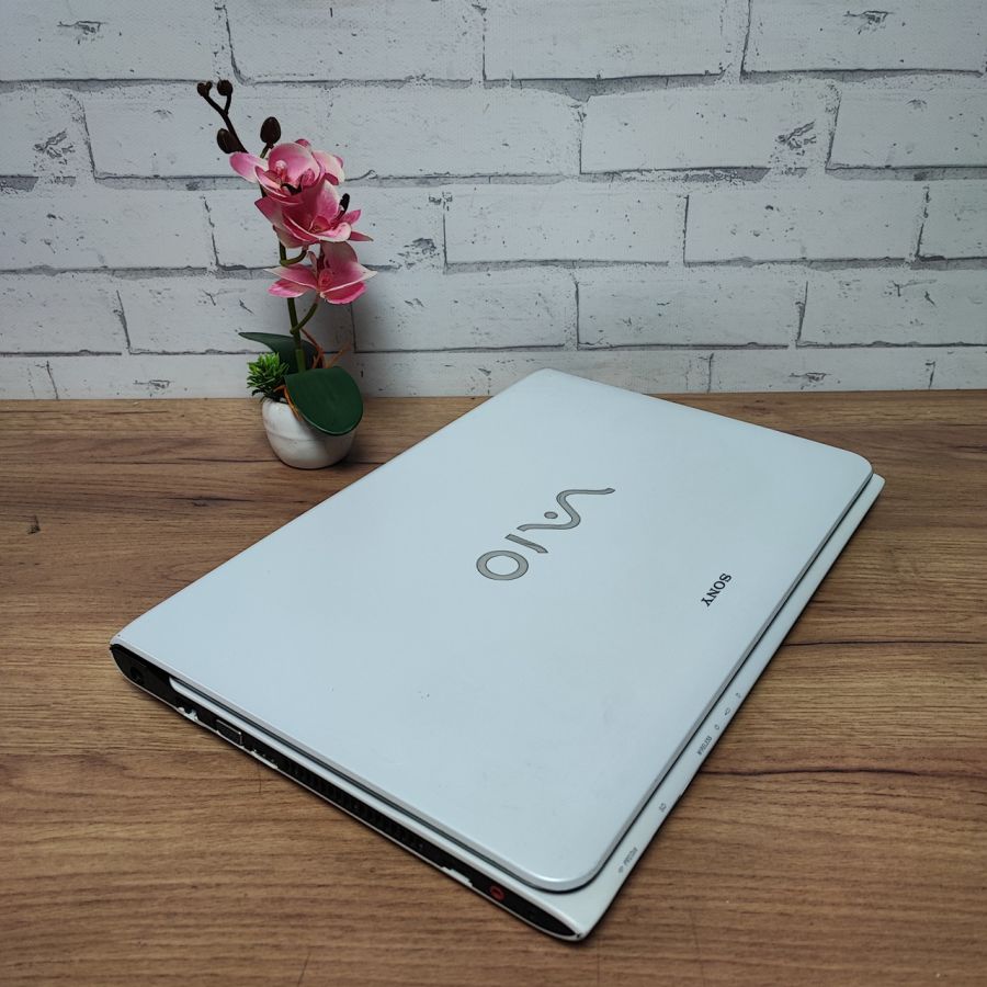 Ноутбук Б/В Sony Vaio SVE151J13M, Intel Core i3-3120M, DDR3 8GB, SSD 128GB, 15.6" HD
