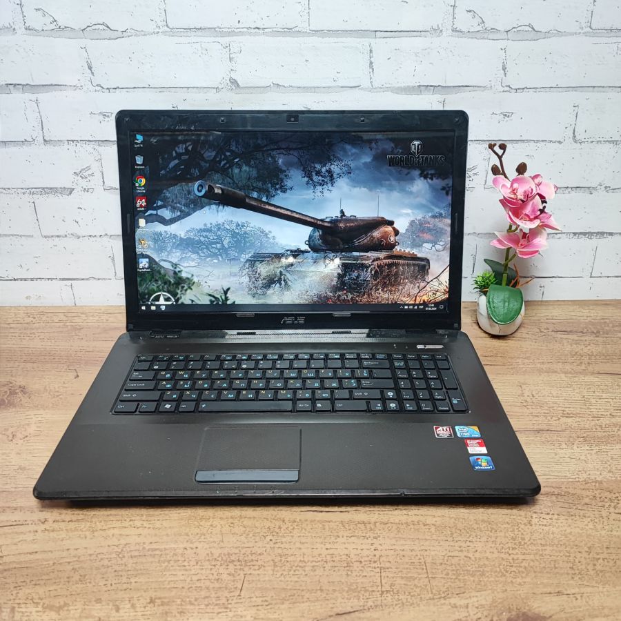 Ноутбук Б/В ASUS K72J, Intel Core i3-370M, DDR3 8 GB, SSD 128GB, AMD Radeon HD 5000, 17.3" HD