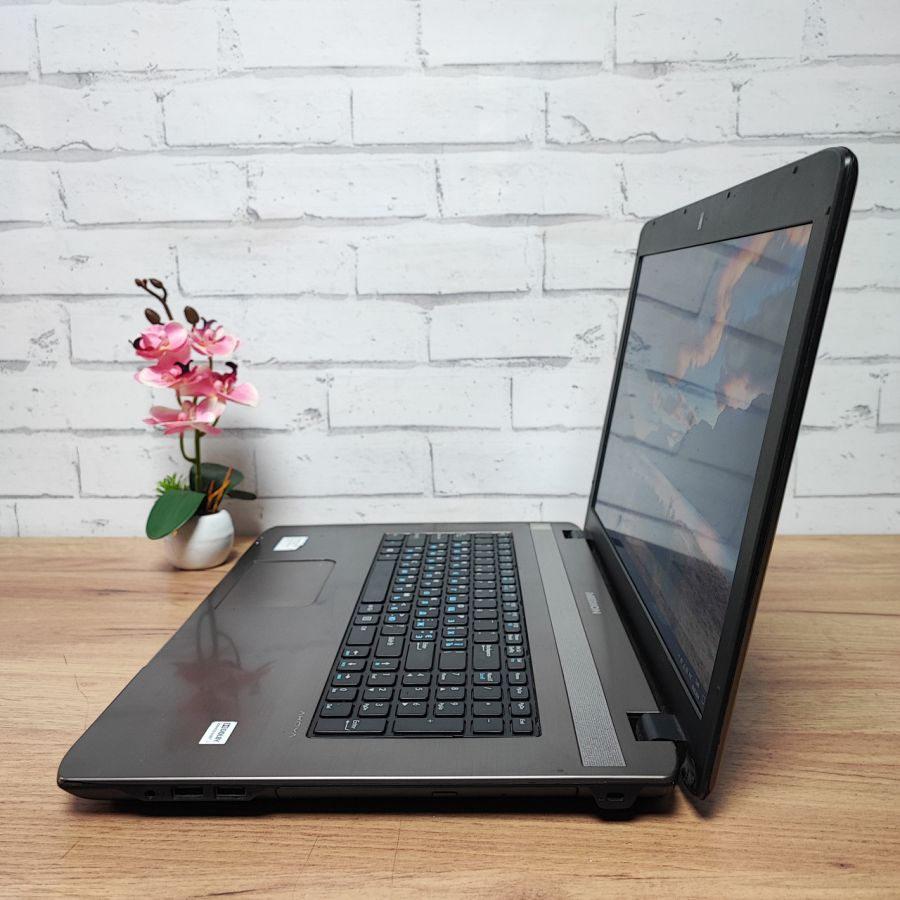 Уцінка! Ноутбук Б/В Medion E7223, Intel Pentium 2020M, DDR3 8 GB, SSD 128GB, 17.3" HD