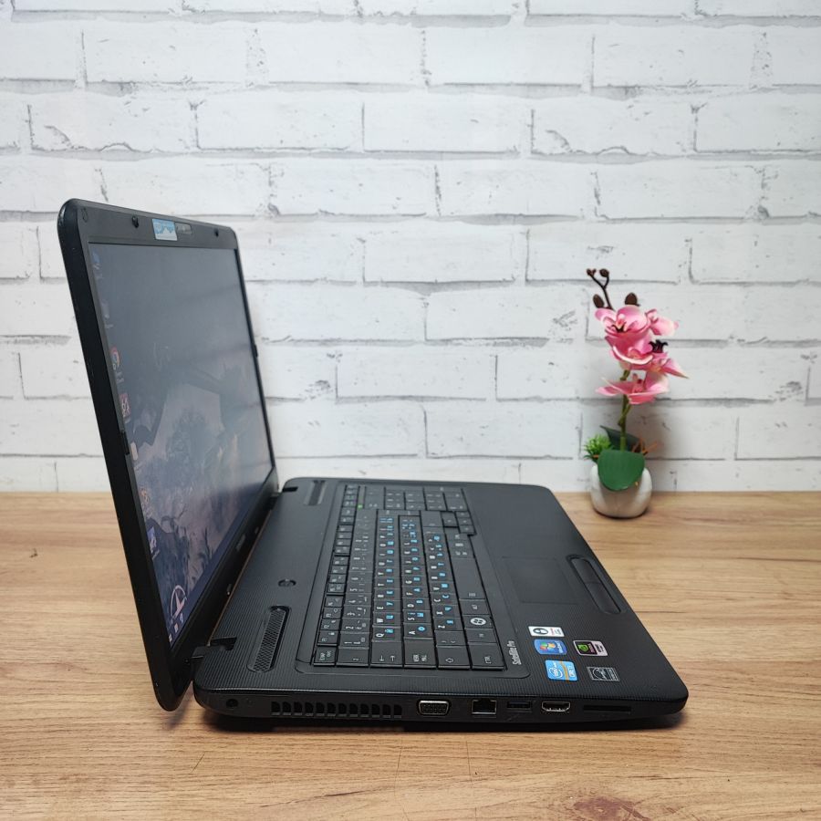 Ноутбук Б/В Toshiba Satellite Pro L770-13J, Intel Core i3-2330M, DDR3 8 GB, SSD 160GB, NVIDIA GeForce GT 525M, 17.3"