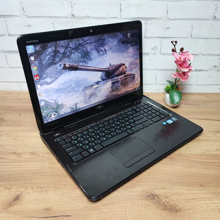 Ноутбук Б/В Dell Inspiron N7110, Intel Core i3-2310M, DDR3 8GB, SSD 128GB, NVIDIA GeForce GT 525M 1GB, 17"