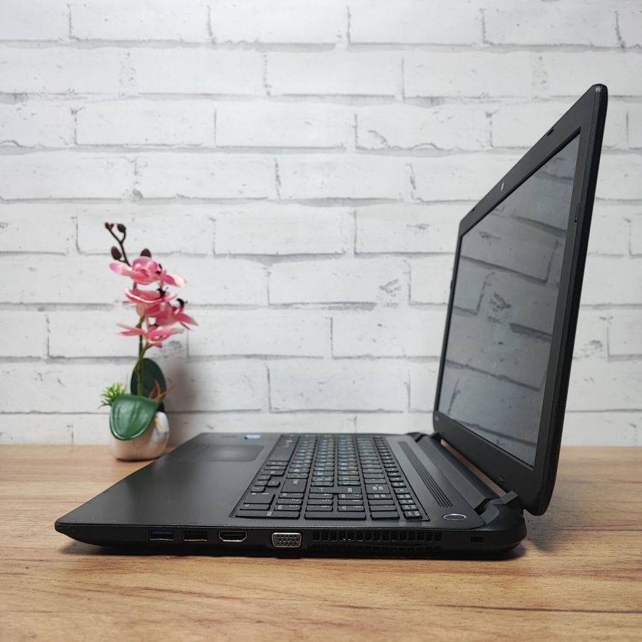 Ноутбук Б/В Toshiba Satellite C50-B-118, Intel Core i3-3217U, DDR3 8 GB, SSD 128GB, 15.6" HD