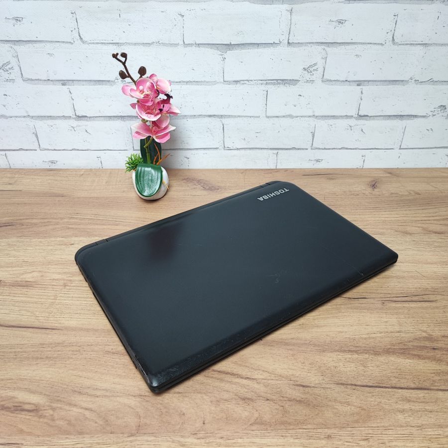 Ноутбук Б/В Toshiba Satellite C50-B-118, Intel Core i3-3217U, DDR3 8 GB, SSD 128GB, 15.6" HD