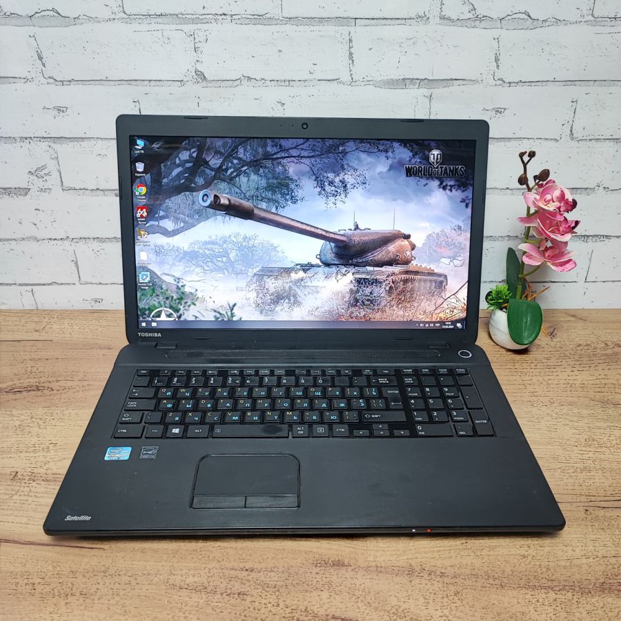 Ноутбук Б/В Toshiba Satellite C70-A-15G, Intel Core i3-3110M, DDR3 8 GB, SSD 128GB, 17.3" HD