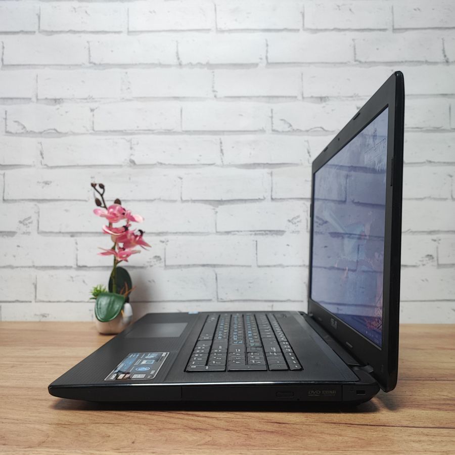 Ноутбук Б/В ASUS R704A, Intel Core i3-3110M, DDR3 8 GB, SSD 256GB, 17.3" HD