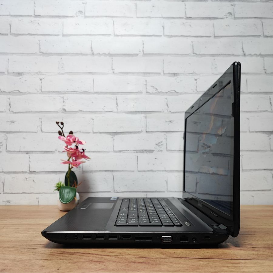 Ноутбук Б/В ASUS X73S, Intel Core i5-2430M, DDR3 8 GB, SSD 128GB + HDD 500GB, 17.3" HD