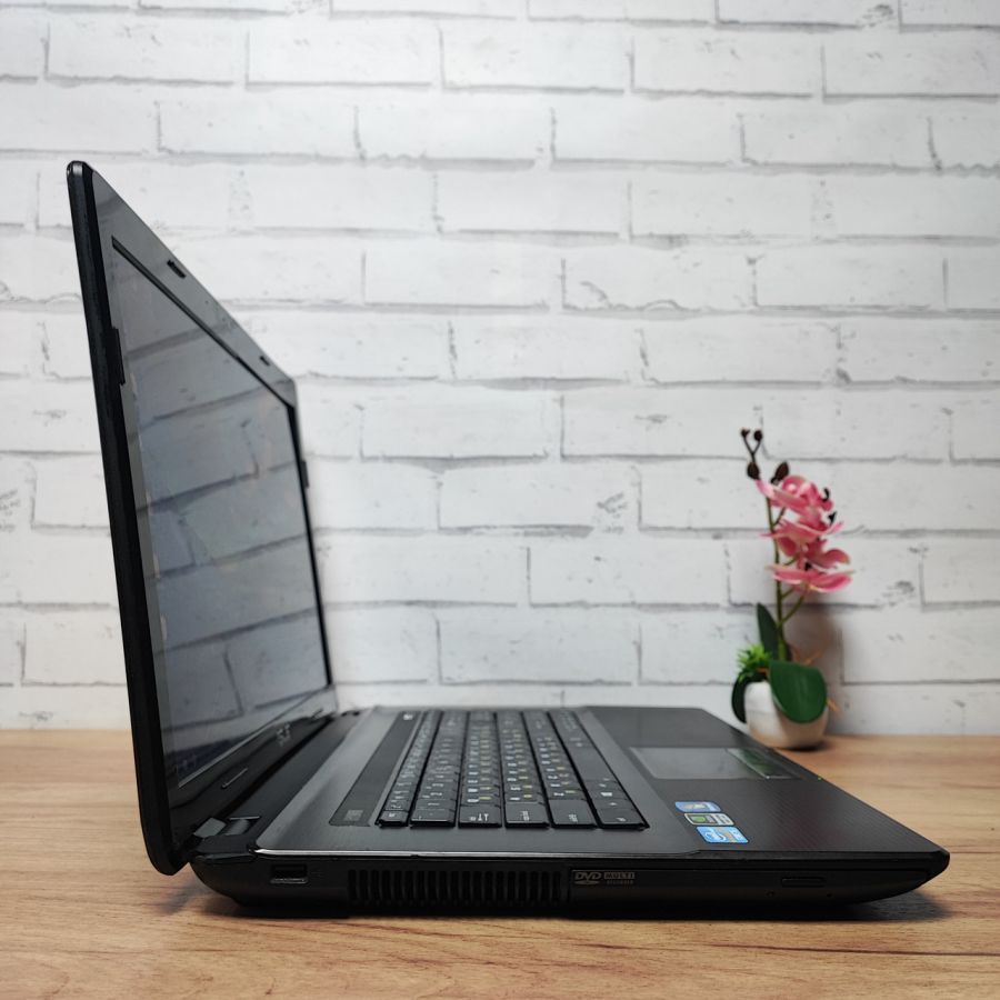 Ноутбук Б/В ASUS X73S, Intel Core i5-2430M, DDR3 8 GB, SSD 128GB + HDD 500GB, 17.3" HD