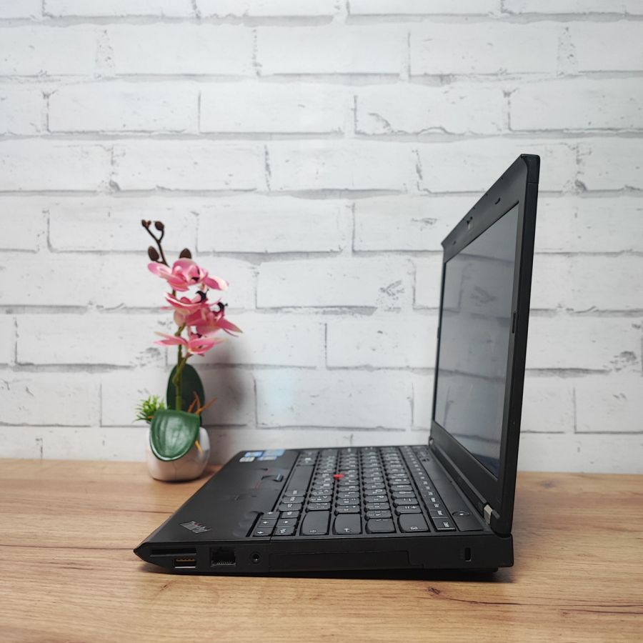 Ноутбук Б/В Lenovo X220, Intel Core i5-2520M, DDR3 8 GB, SSD 128GB, 12.5" HD