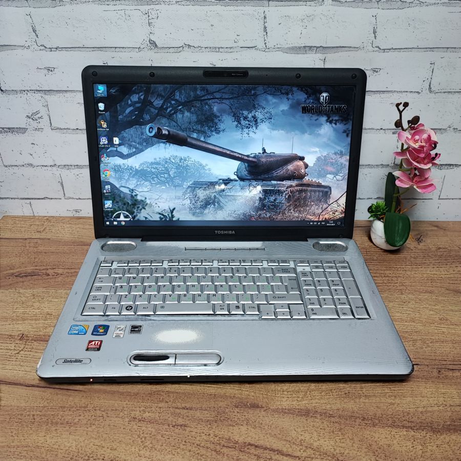 Ноутбук Б/В Toshiba Satellite L550-200, Intel Core i3-330M, DDR3 6 GB, SSD 128GB, AMD Radeon HD 4500, 15.6" HD