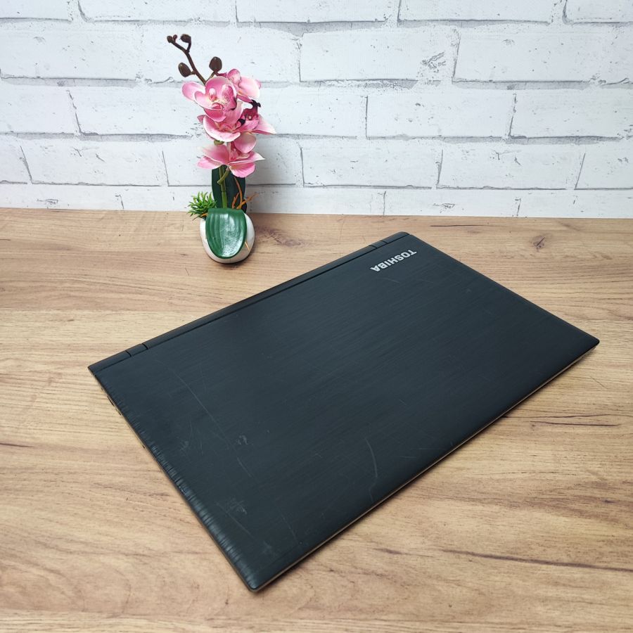 Ноутбук Б/В Toshiba Satellite C55-C-1TR, Intel Pentium N3700, DDR3 8 GB, SSD 128GB + HDD 500GB, 15.6" HD