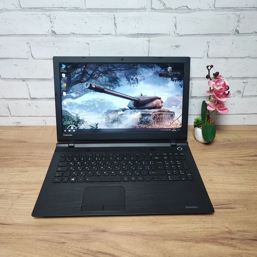 Ноутбук Б/В Toshiba Satellite C55-C-1TR, Intel Pentium N3700, DDR3 8 GB, SSD 128GB + HDD 500GB, 15.6" HD