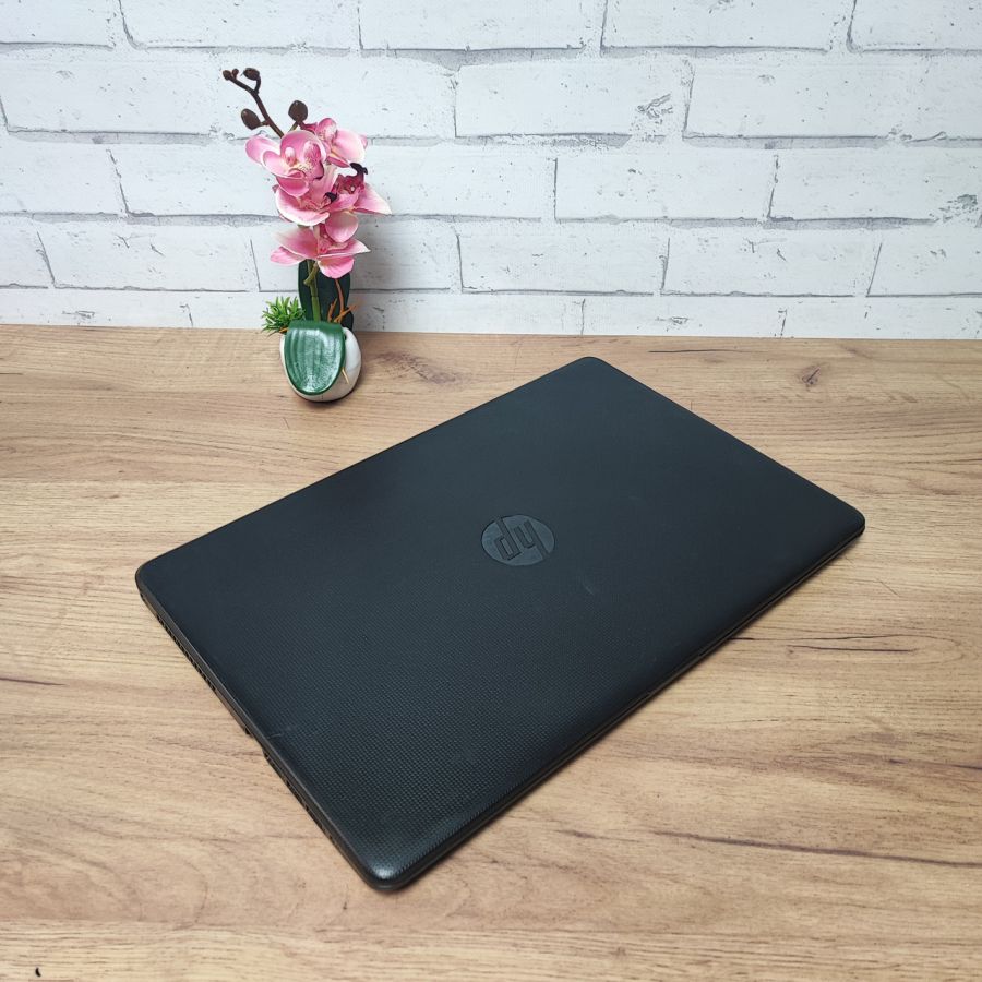 Ноутбук Б/В HP 15-BS004NY, Intel Core i3-6006U, DDR4 16 GB, SSD 256GB, 15.6" HD