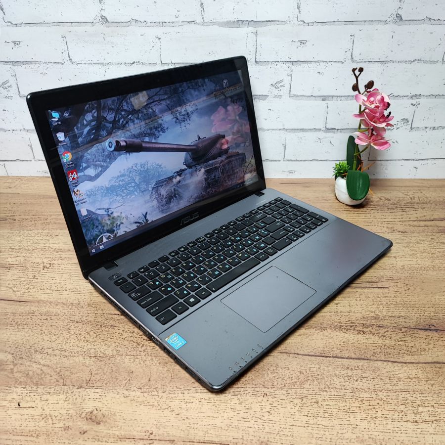 Ноутбук Б/В ASUS X550L, Intel Core i3-4010U, DDR3 12 GB, SSD 256GB, 15.6" Сенсор