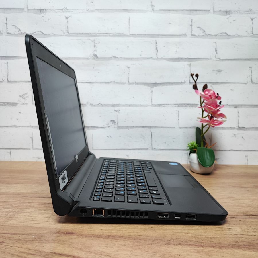 Ноутбук Б/В Dell Latitude 3340, Intel Core i3-4010U, DDR3 8 GB, SSD 128GB, 13.3" HD