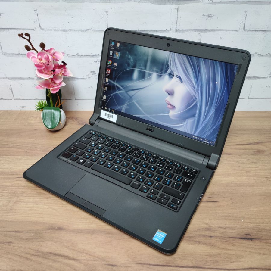 Ноутбук Б/В Dell Latitude 3340, Intel Core i3-4010U, DDR3 8 GB, SSD 128GB, 13.3" HD