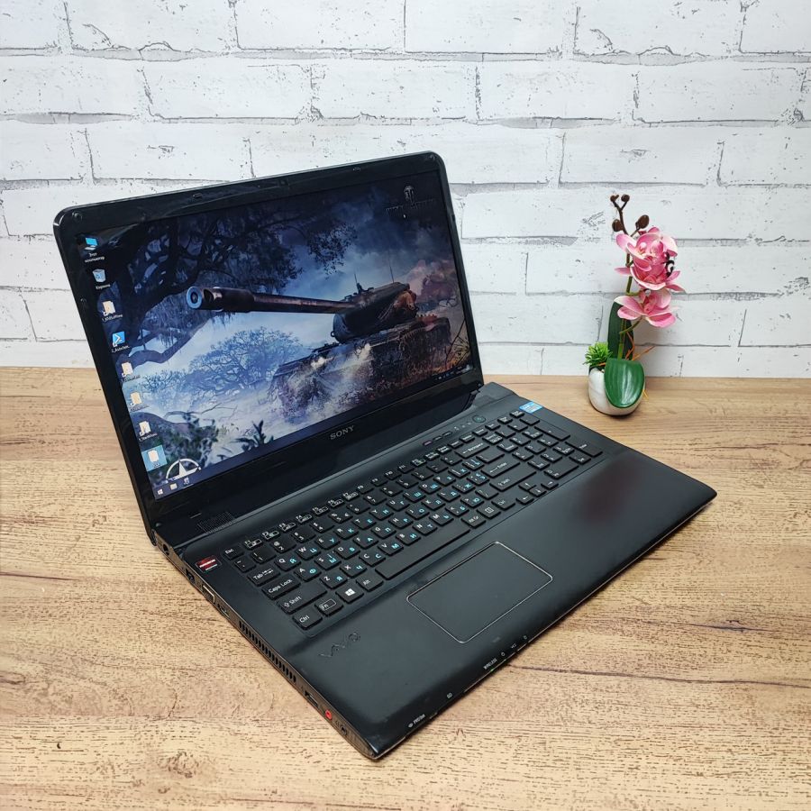 Ноутбук Б/В Sony SVE171E13M, Intel Core i5-3230M, DDR3 8 GB, SSD 128GB, AMD Radeon HD 7500M, 17" HD