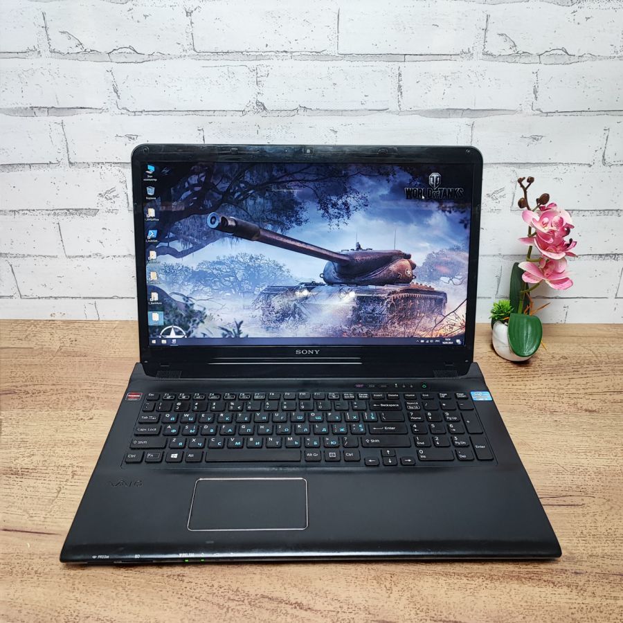 Ноутбук Б/В Sony SVE171E13M, Intel Core i5-3230M, DDR3 8 GB, SSD 128GB, AMD Radeon HD 7500M, 17" HD