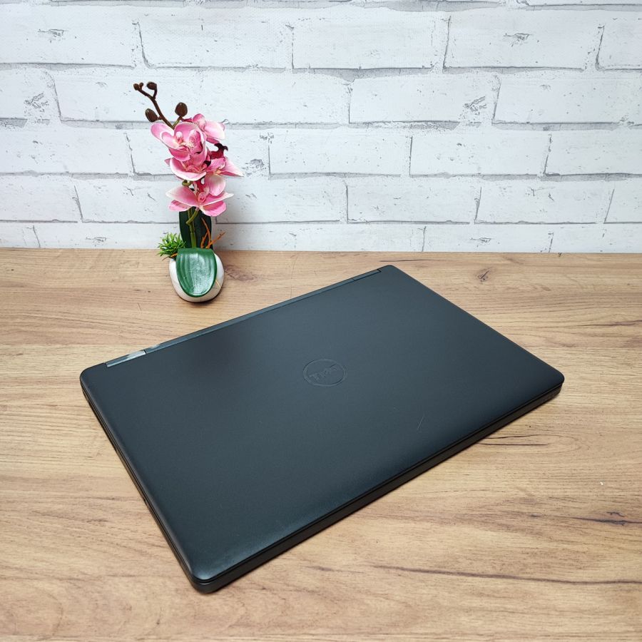 Ноутбук Б/В Dell Latitude E5550, Intel Core i3-5010U, DDR3 8 GB, SSD 120GB, 15.6" Full HD