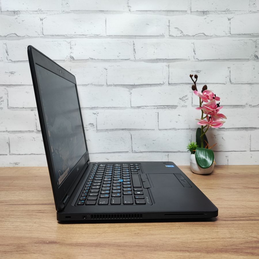 Уцінка! Ноутбук Б/В Dell Latitude E5450, Intel Core i5-5300U, DDR3 8 GB, SSD 128GB, 14" HD