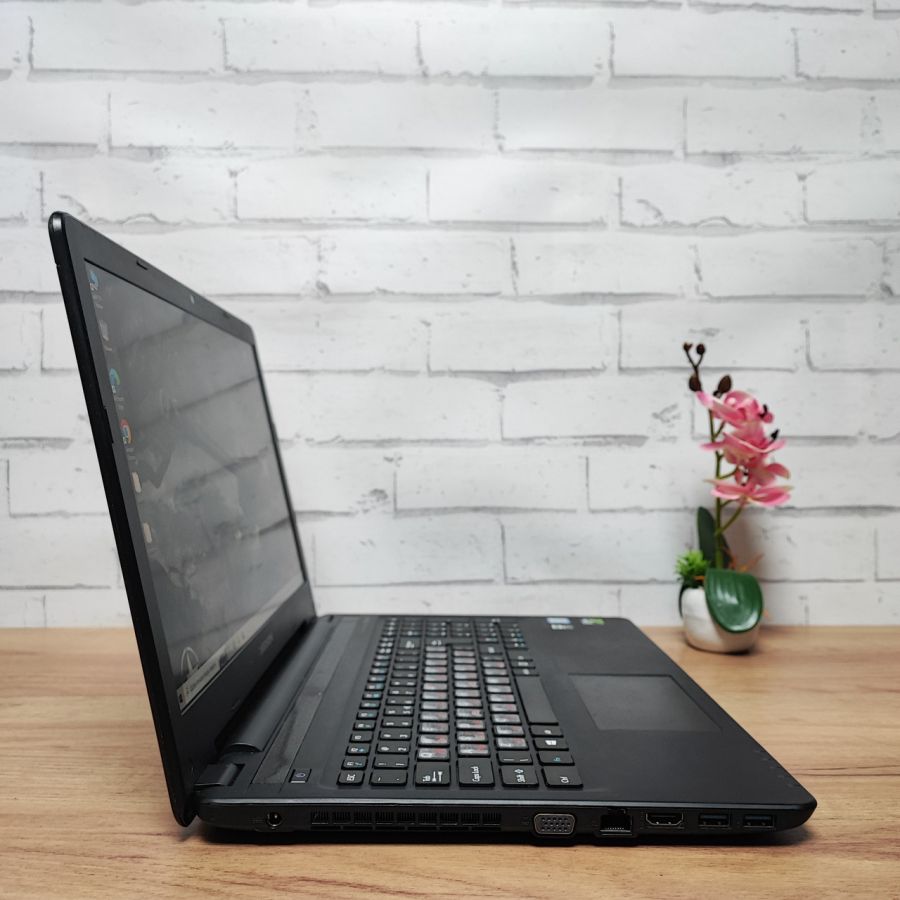 Ноутбук Б/В Medion P6661, Intel Core i5-6200U, DDR3 8 GB, SSD 128GB + HDD 500GB, NVIDIA GeForce GTX 950M 4Gb, 15.6" Full HD