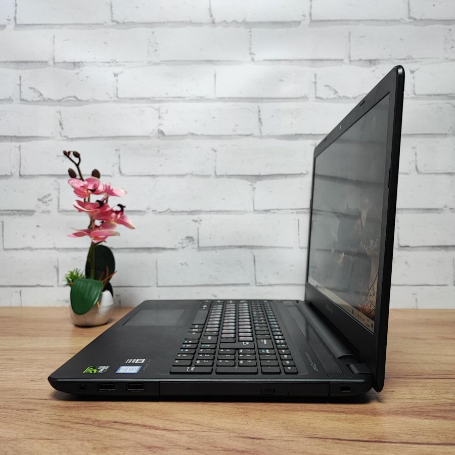 Ноутбук Б/В Medion P6661, Intel Core i5-6200U, DDR3 8 GB, SSD 128GB + HDD 500GB, NVIDIA GeForce GTX 950M 4Gb, 15.6" Full HD