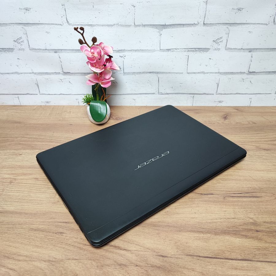 Ноутбук Б/В Medion P6661, Intel Core i5-6200U, DDR3 8 GB, SSD 128GB + HDD 500GB, NVIDIA GeForce GTX 950M 4Gb, 15.6" Full HD