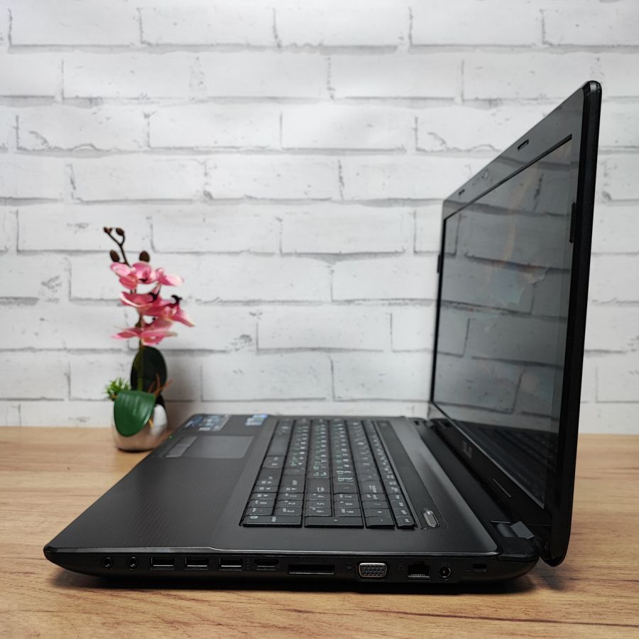 Уцінка! Ноутбук Б/В ASUS K73S, Intel Core i5-2450M, DDR3 8 GB, SSD 128GB + HDD 500GB, NVIDIA GeForce GT 520M 1gb, 17"