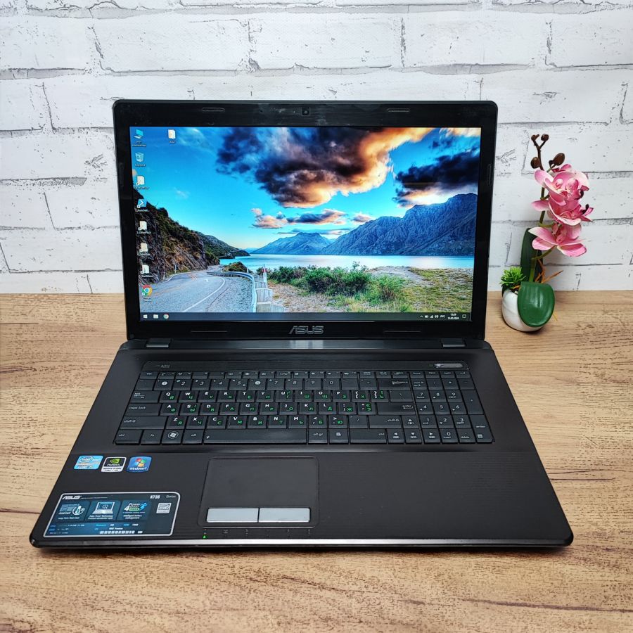 Уцінка! Ноутбук Б/В ASUS K73S, Intel Core i5-2450M, DDR3 8 GB, SSD 128GB + HDD 500GB, NVIDIA GeForce GT 520M 1gb, 17"