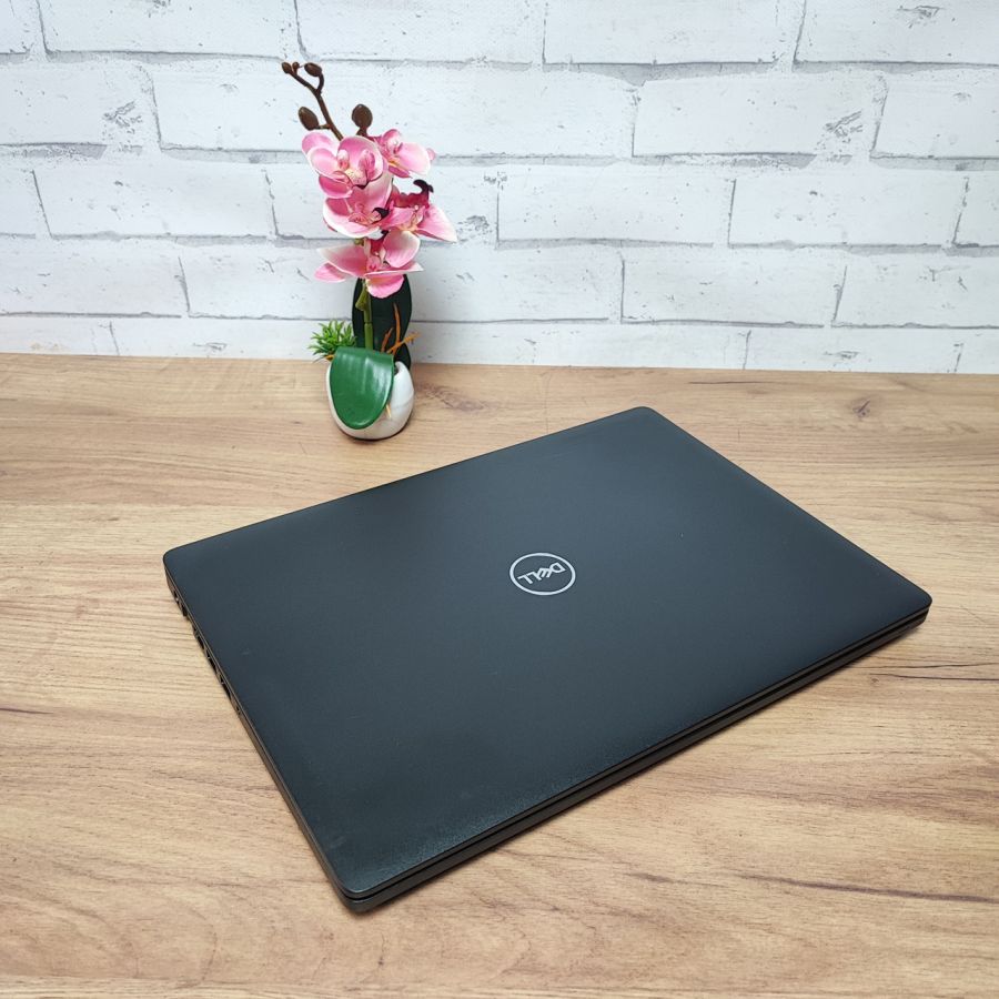Ноутбук Б/В Dell Latitude 3480, Intel Core i3-6006U, DDR4 16 GB, SSD 256GB, AMD Radeon R5 M330 4gb, 14"
