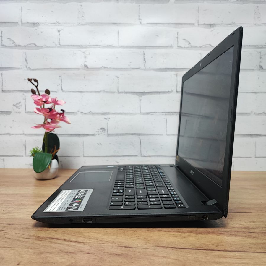 Ноутбук Б/В Acer Aspire E5-575, Intel Core i5-7200U, DDR4 8 GB, SSD 128GB + HDD 1TB, 15.6" Full HD
