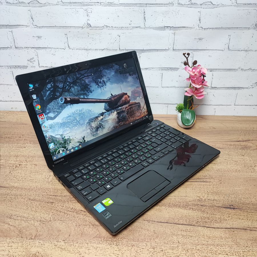 Ноутбук Б/В Toshiba Satellite C55-A-1ND, Intel Core i5-4200M, DDR3 8 GB, SSD 256GB, NVIDIA GeForce 710M 2Gb, 15.6"