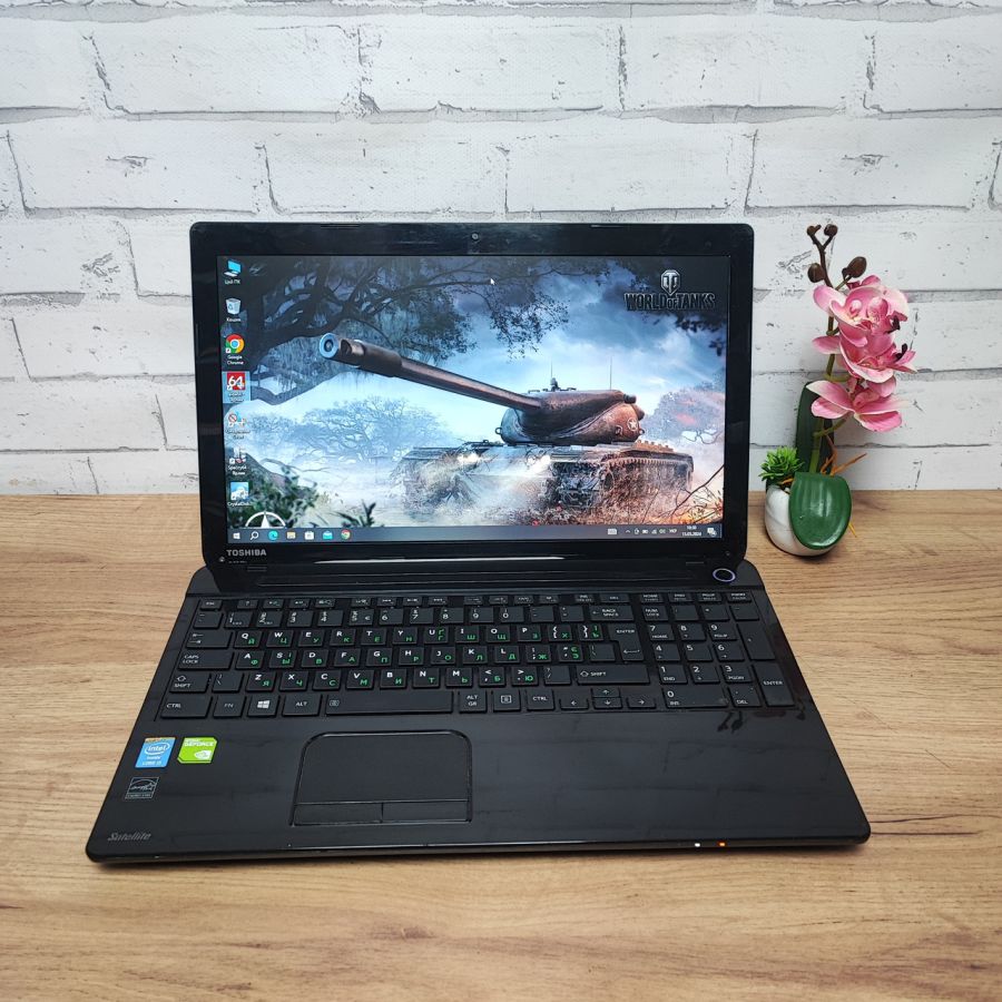 Ноутбук Б/В Toshiba Satellite C55-A-1ND, Intel Core i5-4200M, DDR3 8 GB, SSD 256GB, NVIDIA GeForce 710M 2Gb, 15.6"