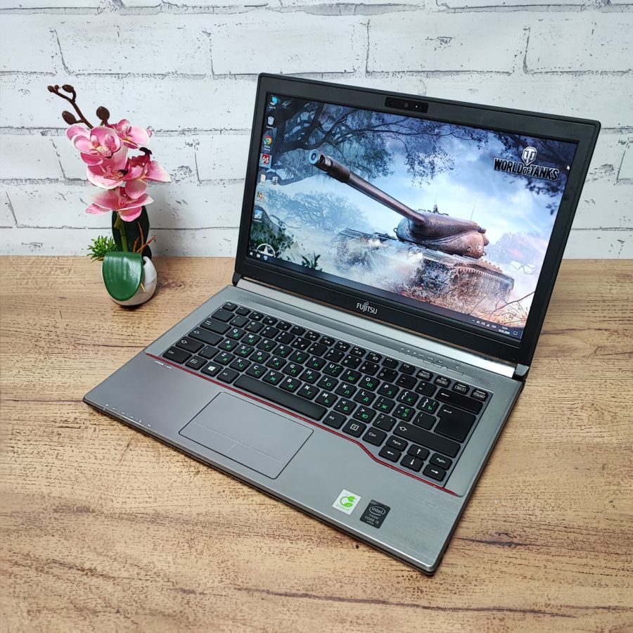 Ноутбук Б/В Fujitsu E744, Intel Core i5-4300M, DDR3 8 GB, SSD 120GB, 14" HD