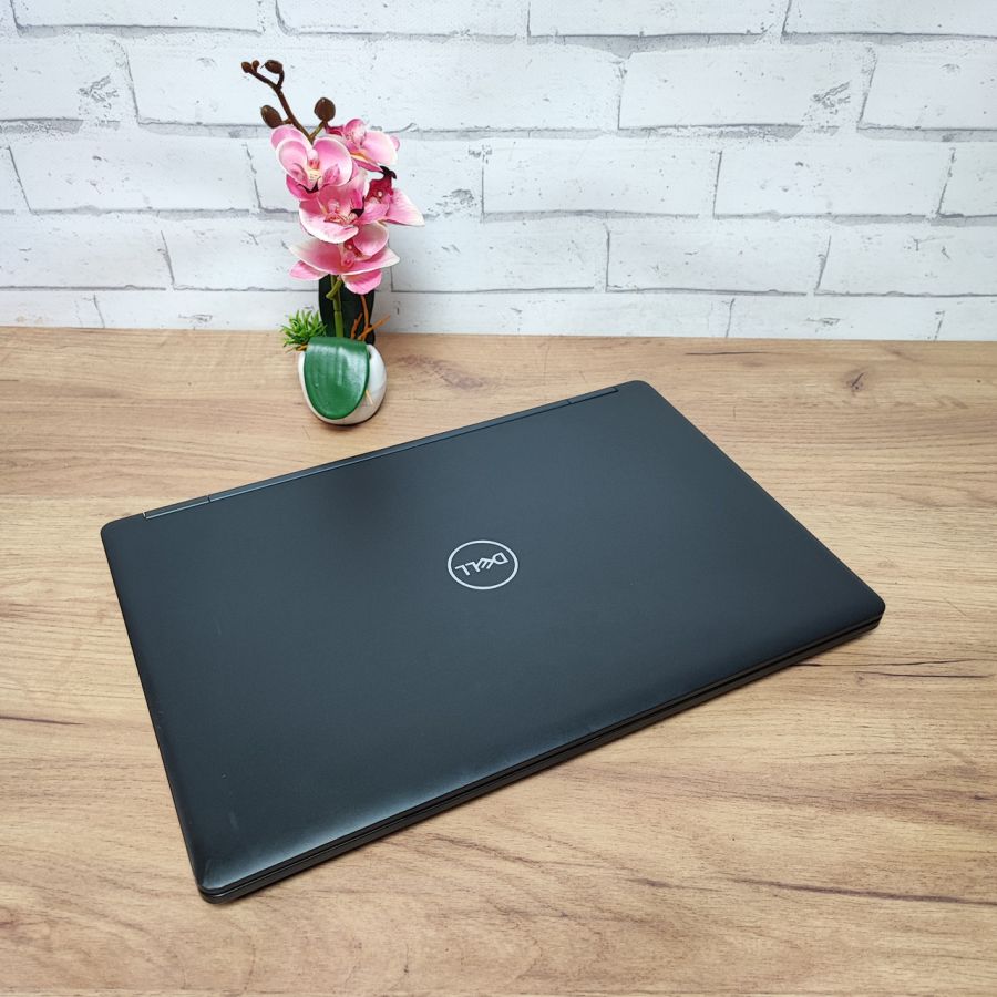 Ноутбук Б/В Dell Latitude 5590, Intel Core i5-8250U, DDR4 8 GB, SSD 128GB, 15.6" Full HD