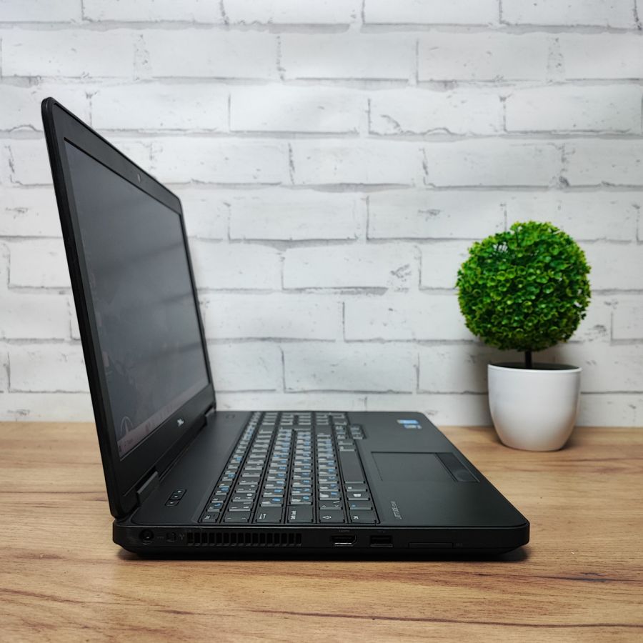 Ноутбук Б/В Dell Latitude E5540, Intel Core i3-4010U, DDR3 8 GB, SSD 256GB, 15.6" HD