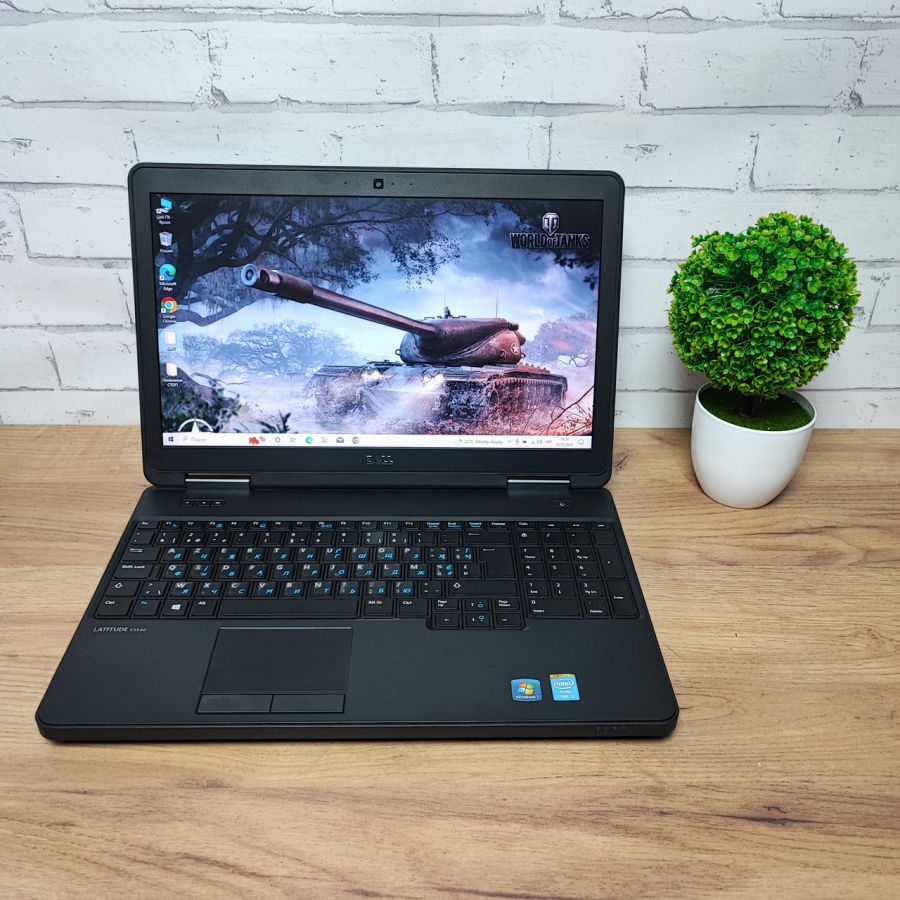 Ноутбук Б/В Dell Latitude E5540, Intel Core i3-4010U, DDR3 8 GB, SSD 256GB, 15.6" HD